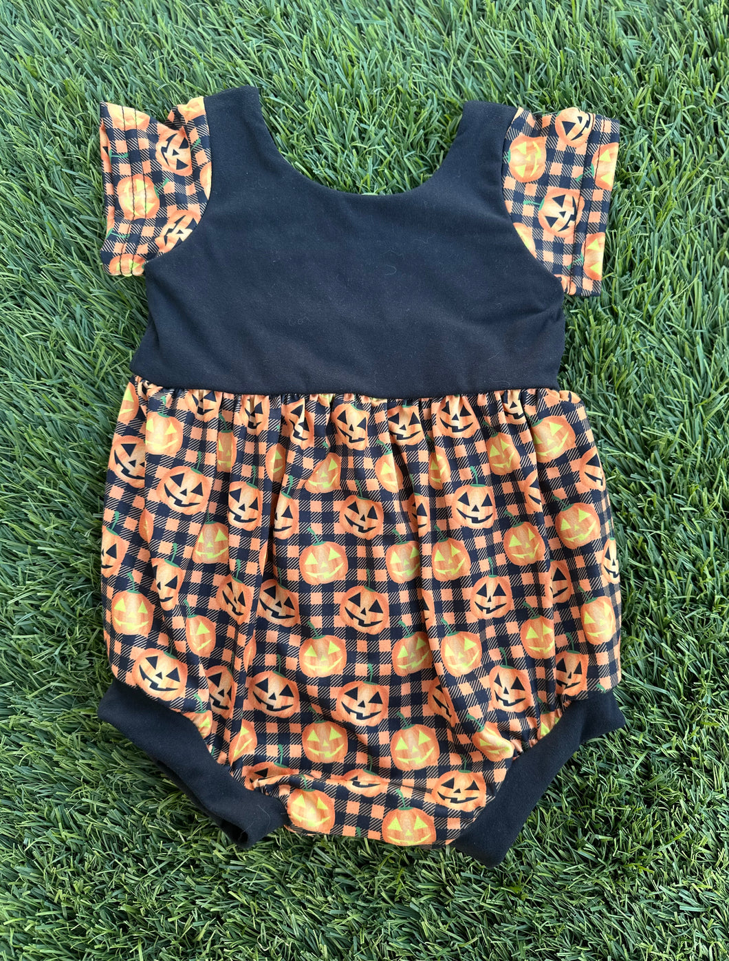 18-24m Checkered Pumpkin Bubble Romper (scoop back, no snaps)