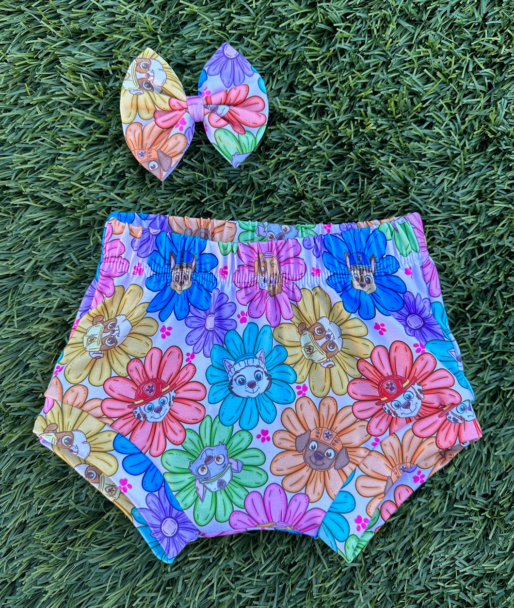 18-24m Floral Dog shorties & 4” bow
