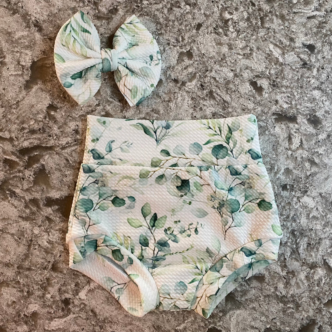 3-6m White Floral Bummies & 4” Bow